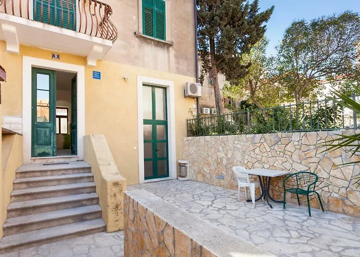 Cozy Lile In The Heart Of Old Town Appartamento Spalato