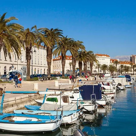 Cozy Lile In The Heart Of Old Town Διαμέρισμα